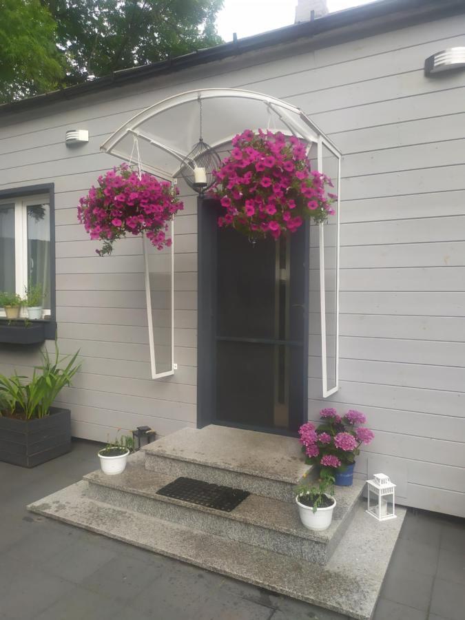 Dom W Malowniczej Wsi Z Imprezowa Stodola Hot Tub Jacuzzi Villa Zakrzewo Zalesie Luaran gambar